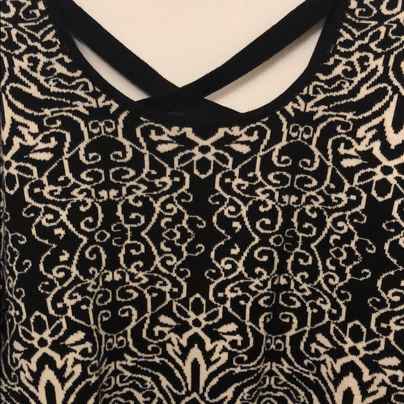 Crop sweater - Picture 2 of 4